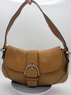 VTG Y2K Coach Soho Flap Bag #9248 – Tan Leather – Excellent Condition